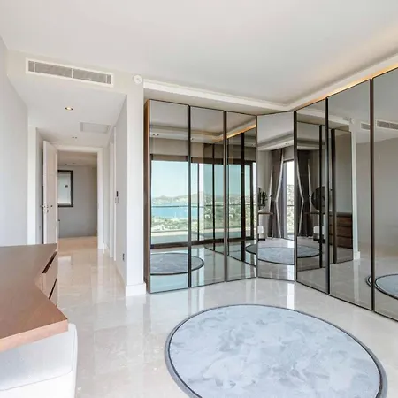 Stunning 5-bedroom With Panoramic View Of Marina 빌라