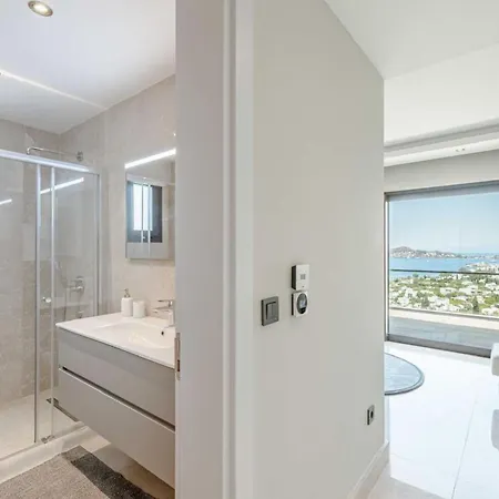 Stunning 5-bedroom With Panoramic View Of Marina 빌라 *